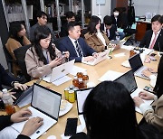 유경준, 취재진 앞에서 '컷오프' 입장표명