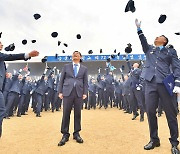 공군사관학교 졸업 및 임관식 참석한 신원식 국방부 장관