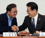 민주 원외 친명계 김우영, 서울 은평을 본선행…현역 강병원 탈락