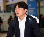 [포토] 스프링캠프 두산 투수 MVP 김택연, 기대되는 활약