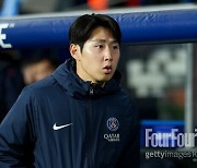 [ucl.review] 이강인, '절친' 쿠보 앞에서 시즌 3호 도움 폭발...'음바페 멀티골' PSG, 소시에다드 2-1 제압→합산 스코어 4-1로 8강행