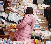 "우리 애가 물건 훔쳤다" 바로 사과했지만…업주 "5배 내놔"