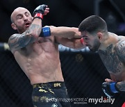 UFC 챔피언 토푸리아 코치 진심 조언 "볼카노프스키, 곧바로 재대결은 피해야 한다"