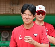 조형우,'쑥스러운 MVP' [사진]