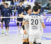 송명근,'대한항공 상대 3-0 승리 이끌었어요' [사진]