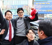 [영상] '계양을' 찾은 한동훈 “우리와 이재명 인생 비교해달라”