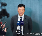 [ST포토] 이승엽 감독, '시즌 준비하고 왔습니다'