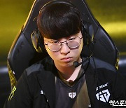 'PO 2R 직행 노린다' 젠지, 강적 한화생명 2-0 완파... 단독 1위 재탈환 [LCK]