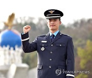 미국 시민권 포기하고 공군 장교 임관한 김승겸 소위