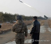 "김정은, 최근 군사분야 공개활동 증가…대남노선 전환과 연결"