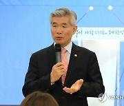 병무청장 "전공의 사직서 무더기 수리 땐 내년부터 순차 입대"