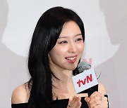 김지원, 유라헬 이후 11년 만에 부자 컴백…"재벌家 수업 받아"('눈물의 여왕')