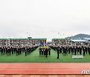 해군병 700기 1588명 수료