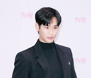 [포토] 김수현 '슈퍼마켓 왕자의 눈빛'