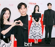 [B포토+] 김지원-김수현 ''눈물의 여왕' 엔딩은 어떤 사진 느낌일까요'