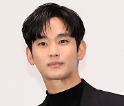 김수현, ‘눈물의 여왕’으로 3년 만에 복귀 “공백기? 군대라도 다녀온 것처럼 보이는데...”