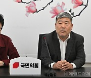 [헤럴드pic] 김동명 한국노총 위원장 접견하는 한동훈 비대위원장