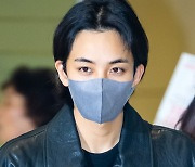 세븐틴 정한,'마스크로 감출 수 없는 잘생김' [사진]