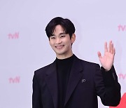 김수현, 왕자님 같은 미소 [포토]