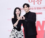 '눈물의 여왕' 김수현·김지원, 로맨스 장인들 봄 안방 꽃 피울까[종합]