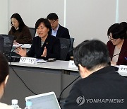 농축산물 물가 관련 기자 질문에 답하는 송미령 장관