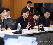 농축산물 물가 관련 기자 질문에 답하는 송미령 장관