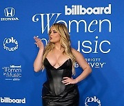 USA BILLBOARD WOMEN MUSIC AWARDS