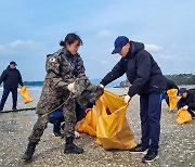 공군 1전비, 미여도 사격장 인접 해수욕장 환경정화