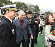 해군병 700기 수료식 개최