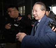 주수호 포렌식 참관 경찰 출석…의협 사무직원 2명 참고인 조사