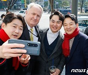 국힘, 위성정당 국민의미래 선대위원장으로 인요한 검토