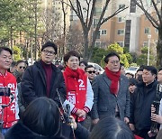 이재명 살던 아파트서 한동훈, “재건축 규제 완화…우린 부패하지 않을 세력”