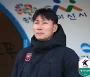 [K리그2 기자회견] 이영민 감독 작심발언..."충남아산, 축제보다 잔디 관리부터 해야"