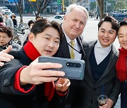 인요한, 국민의힘 위성정당 비례 신청…당선권 배정 관측