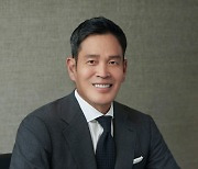 18년 만에 회장된 용진이형 첫 일정은···계열사 CEO와 회의