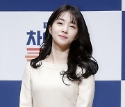 '뉴스룸 하차' 강지영 아나운서, 4월 결혼설..2년 열애 끝 결실