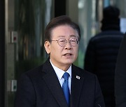 이재명 “민주화에서 독재화로 전환, 이번 총선에 달려”