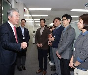 강호동 농협중앙회장 "사랑받는 농협 만들자"