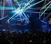 [Herald Review] Slowdive captivates Korean fans with hypnotic performance