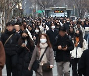 고물가 여파… 고소득자도 지난해 실질소득 2% 감소