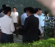 ‘담배 한 대 필까’…직장인이 업무 시간 중 1시간 20분 딴 짓 하는 이유?