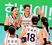 女배구 도로공사 2연승…신예에 기회 준 GS칼텍스 완파