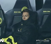 "적이 분명하다!" BVB 팬들, 2-1 승리에도 감독 향해 불만 '폭발'...이유는?