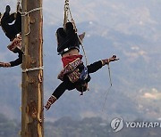 Guatemala Flying Pole Dancers