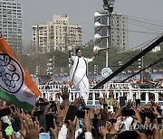 INDIA PARTIES ELECTION CAMPAIGN