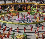 CHINA-ZHEJIANG-FENGHUA-CLOTH DRAGON-PARADE (CN)