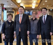 미식가 윤석열, 작년 특자도 출범식 막국수 이어 이번엔 닭갈비 ‘픽’