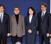 '김학의 출국금지' 이규원 검사·가수 리아 조국혁신당 입당