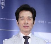 '위조합의서 제출' 백윤식 前 연인, 무고 혐의 인정