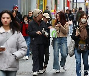 젊어진 외국인 관광객, 30대 이하가 35%